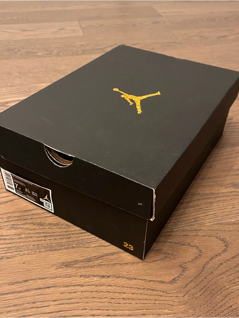 Nike Air Jordan 1 Mid (GS) Black/Fire Red White (Size 7 Y) - Picture 8 of 8